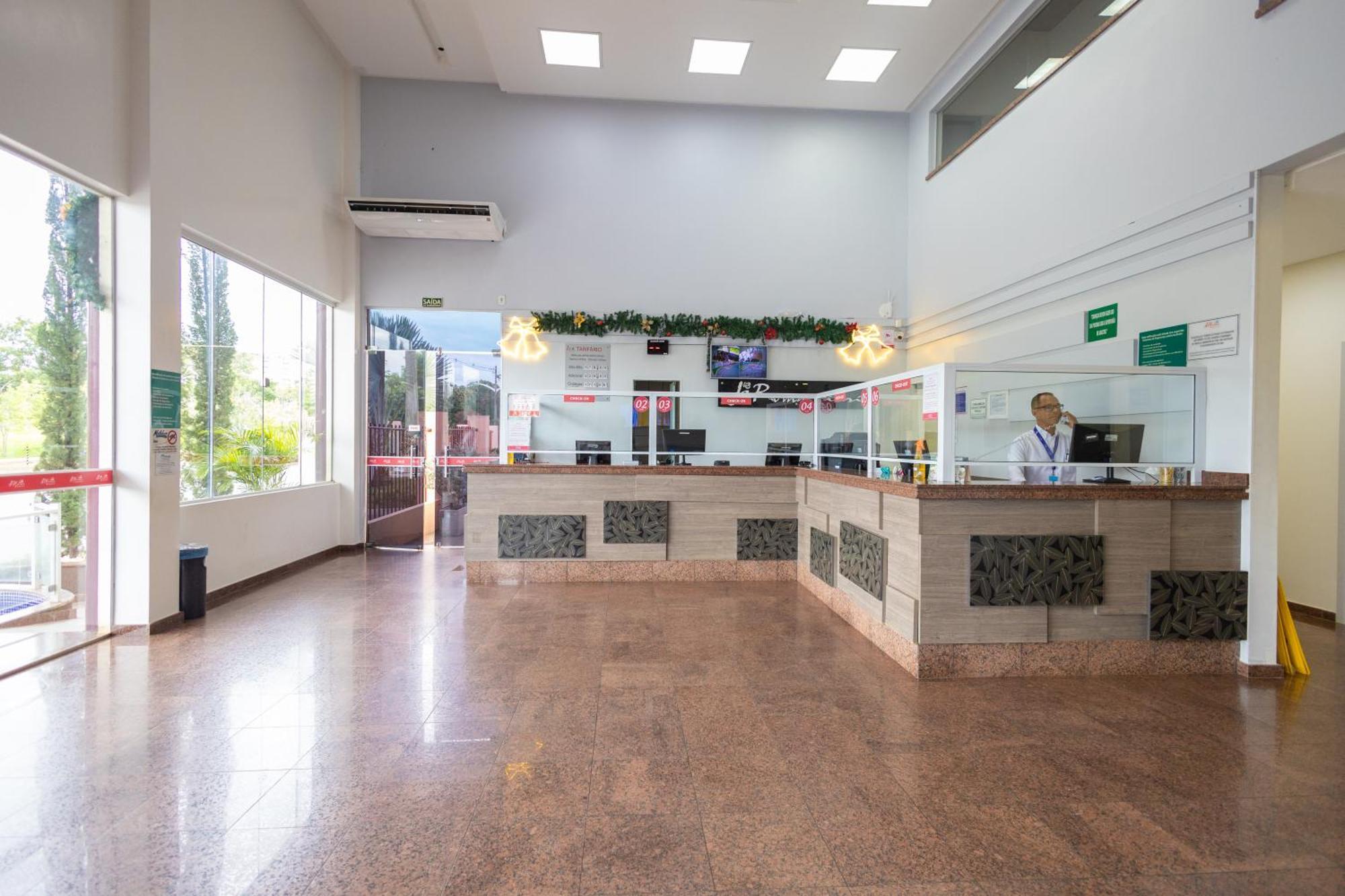 Diroma Fiori Hotel - Bvtur Caldas Novas Buitenkant foto